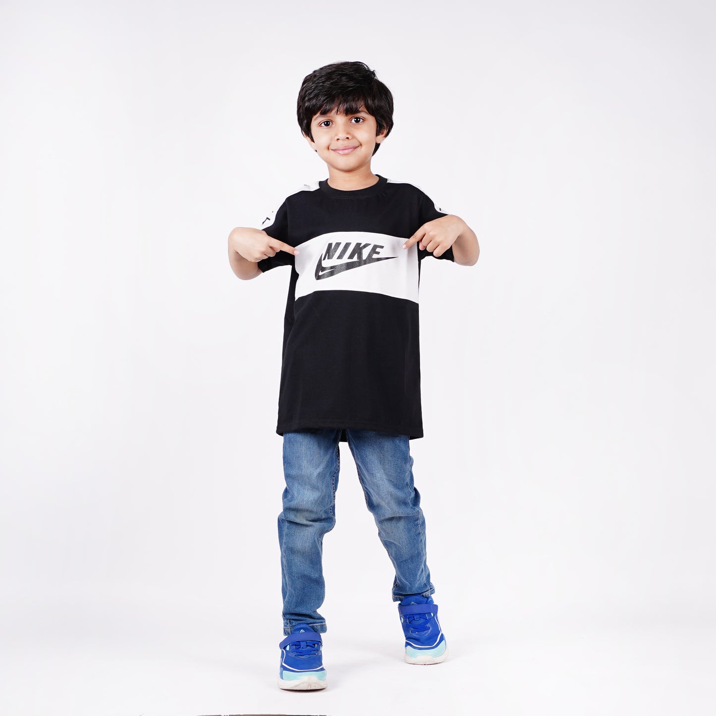 Boys Nike Logo Design Tshirt